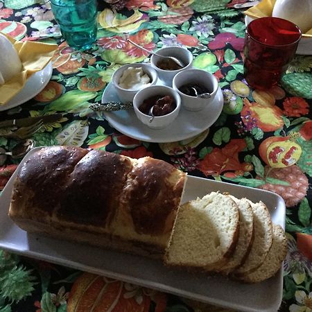 Mirabilia Bed and Breakfast Adrara San Rocco Buitenkant foto