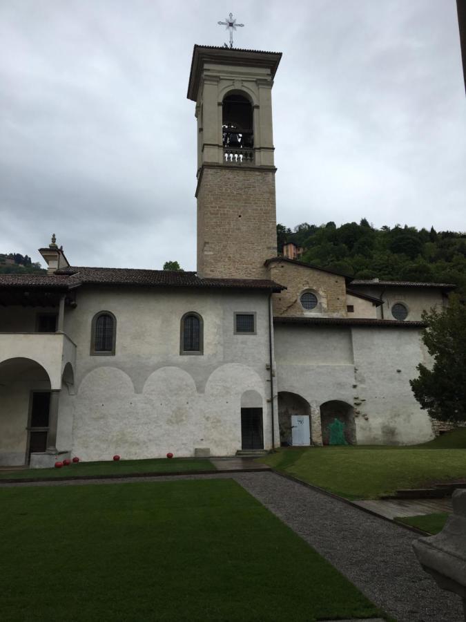 Mirabilia Bed and Breakfast Adrara San Rocco Buitenkant foto